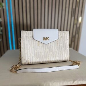 MK Michael Kors White Cream & Gold Chain Crossbody Bag Elegant Bag gold pattern